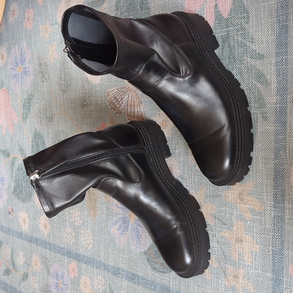 Zara Low Heeled Lug Sole Boots (black)